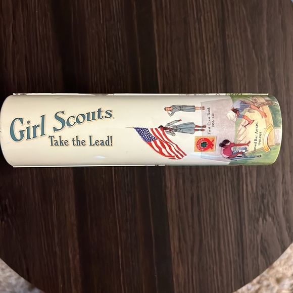 Vintage Girl Scout Take the Lead Tin Box Shaped Like a book Collectable HTF rare - Picture 13 of 15